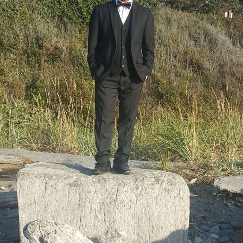 Meet your Posher, Maximino